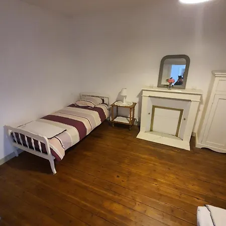 Du Faubourg Charrault Maixent L'ecole بيت للعطل