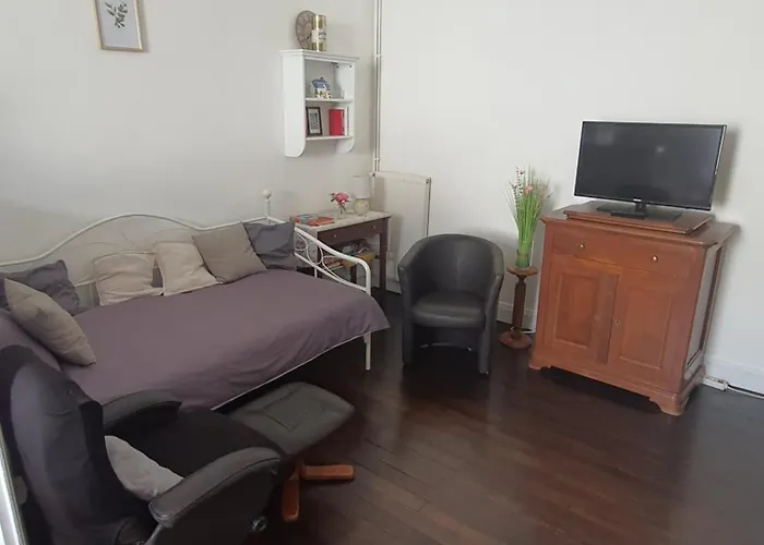 Du Faubourg Charrault Maixent L'ecole * Saint-Maixent-lʼÉcole